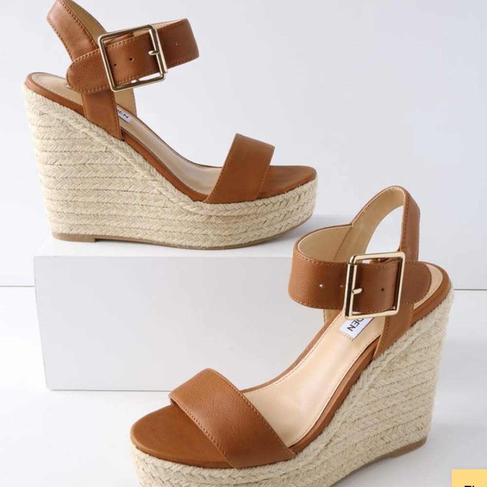 Steve Madden wedges. Size 6.5M Santorini